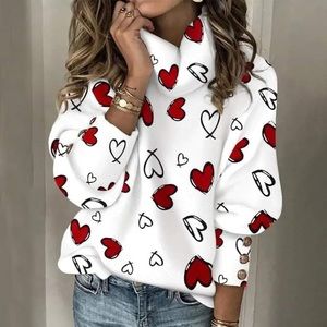 Women’s heart turtleneck, new with tags size extra large